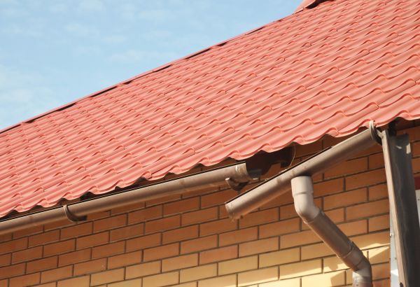 Loose Gutter Repair in Santa Fe